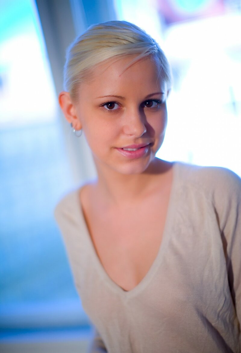 Александра, 23